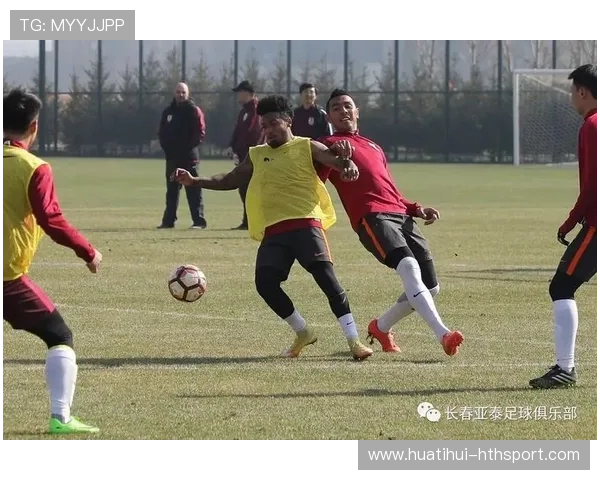 冠军球队球员家庭开放日温馨感人,增强球队凝聚力 冠军球队球员家庭开放日温馨感人,增强球队凝聚力