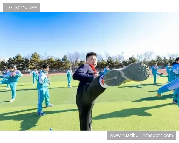 冠军球队球员参与青少年培训课启发下一代梦想，冠军青训营教父